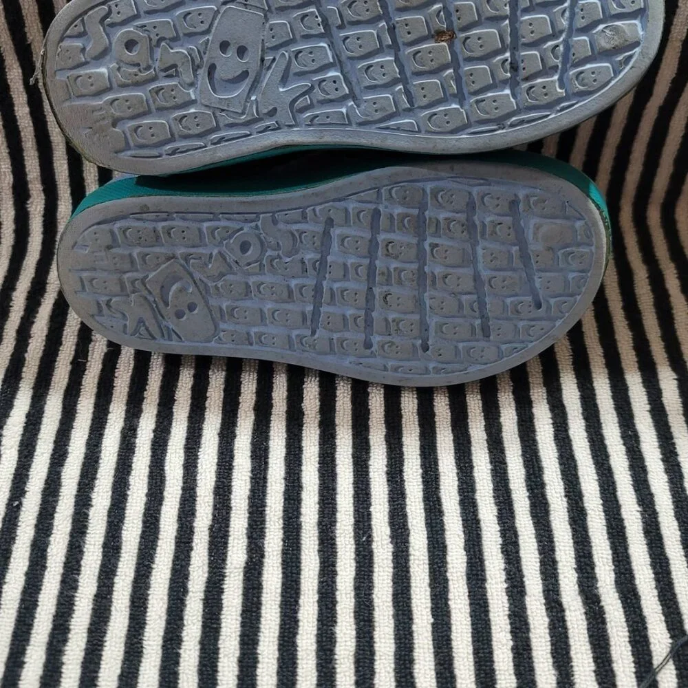Sanuk Lil Walker Shoes - Picture 5 of 5